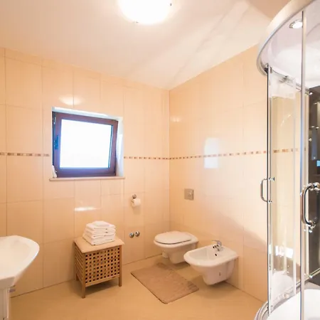 House, A Warm And Beautiful Pet Friendly Prázdninový dům *