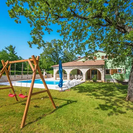 Hébergement de vacances House, A Warm And Beautiful Pet Friendly Gradisce (Istria)